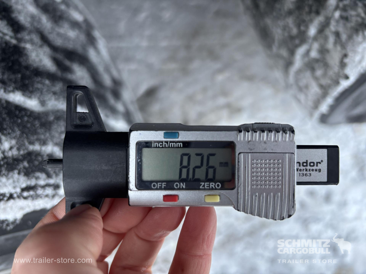 SCHMITZ Curtainsider Standard - Curtainsider semi-trailer: picture 3 SCHMITZ Curtainsider Standard - Curtainsider semi-trailer: picture 3