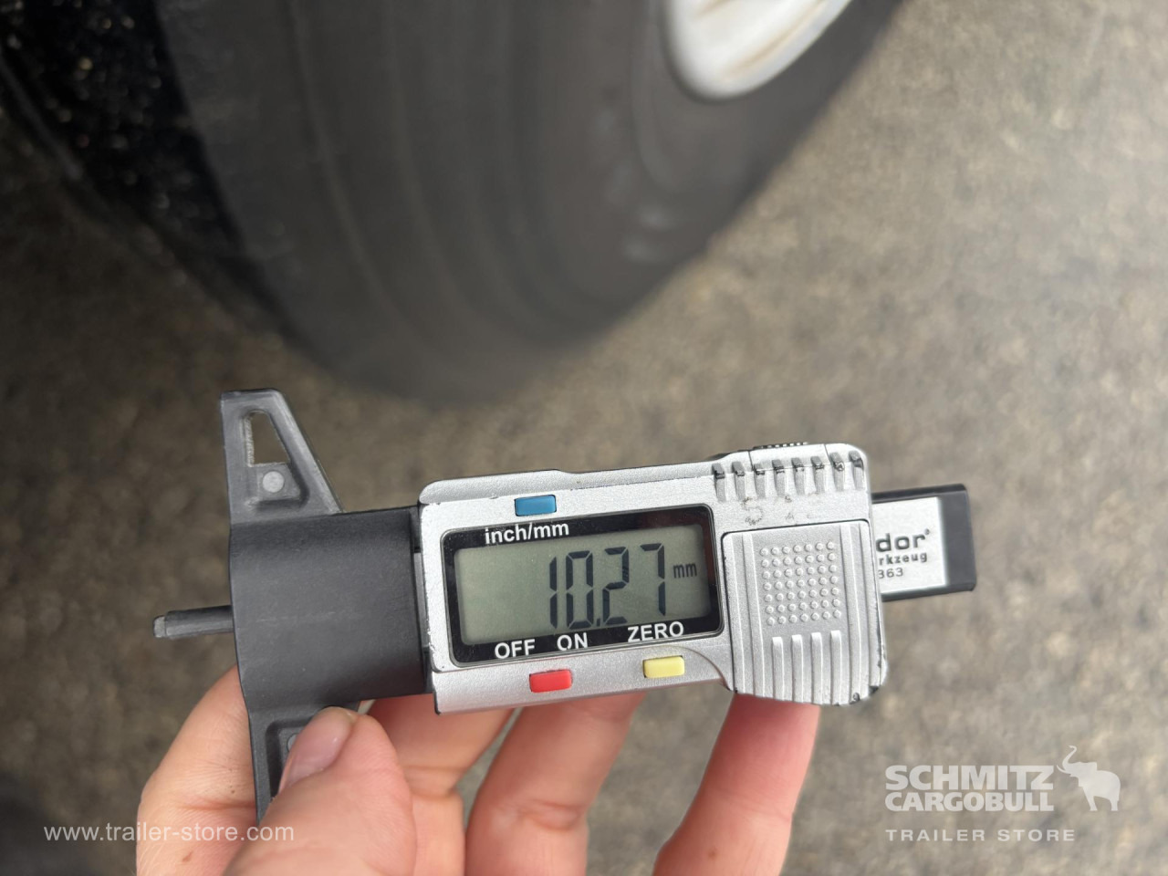 SCHMITZ Curtainsider Standard - Curtainsider semi-trailer: picture 3 SCHMITZ Curtainsider Standard - Curtainsider semi-trailer: picture 3