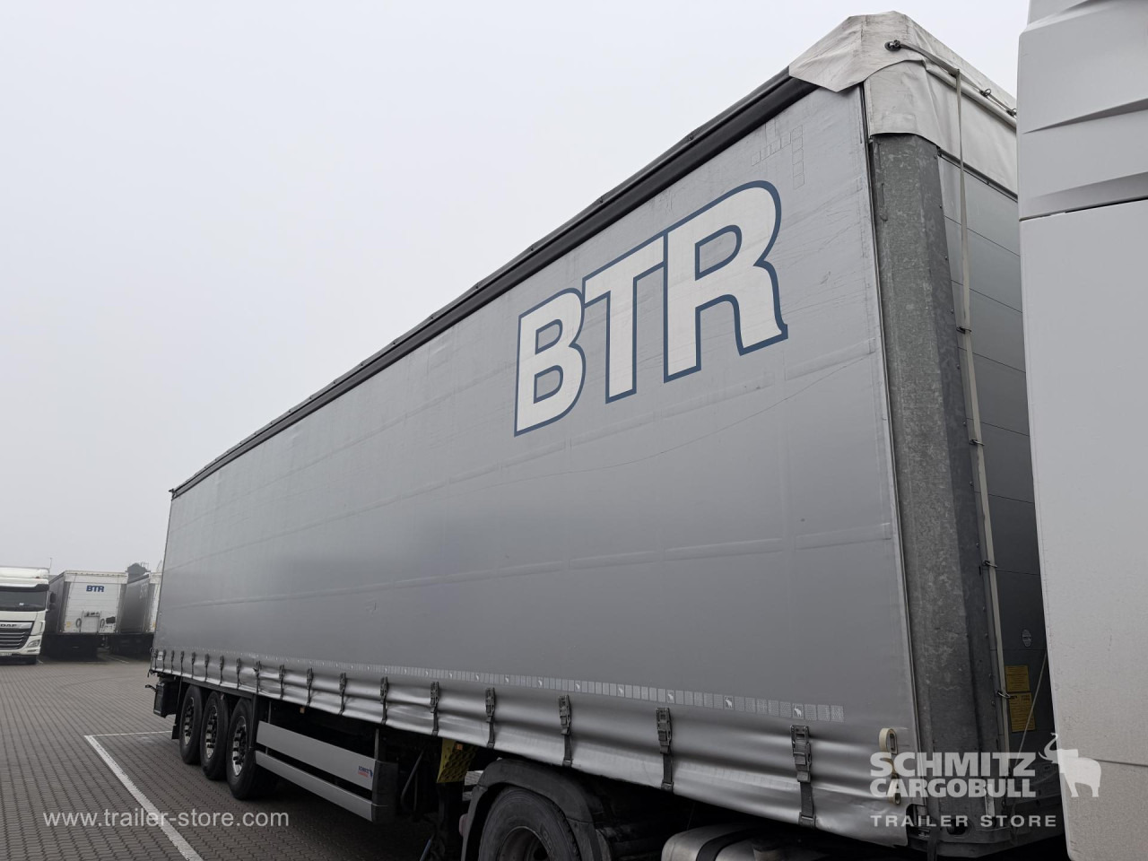 SCHMITZ Curtainsider Standard - Curtainsider semi-trailer: picture 5 SCHMITZ Curtainsider Standard - Curtainsider semi-trailer: picture 5