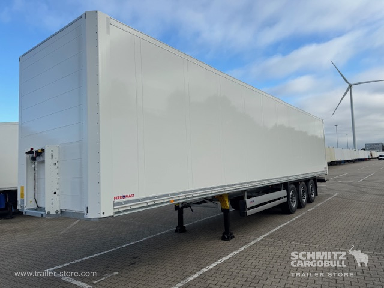 SCHMITZ Oplegger Kasten Standard Roller shutter door - Closed box semi-trailer: picture 1 SCHMITZ Oplegger Kasten Standard Roller shutter door - Closed box semi-trailer: picture 1