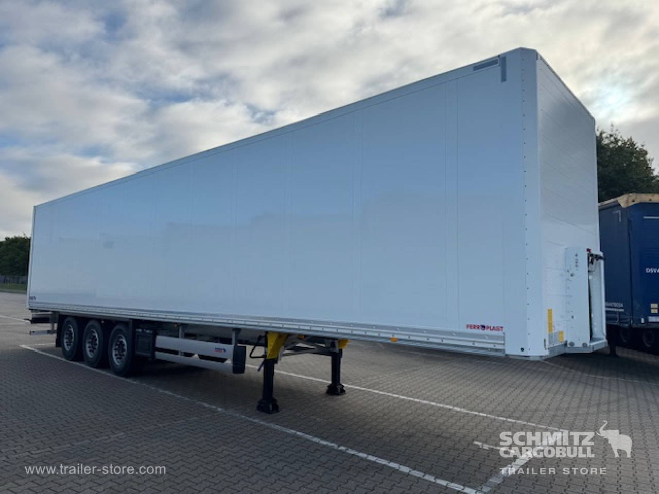 SCHMITZ Oplegger Kasten Standard Roller shutter door - Closed box semi-trailer: picture 3 SCHMITZ Oplegger Kasten Standard Roller shutter door - Closed box semi-trailer: picture 3