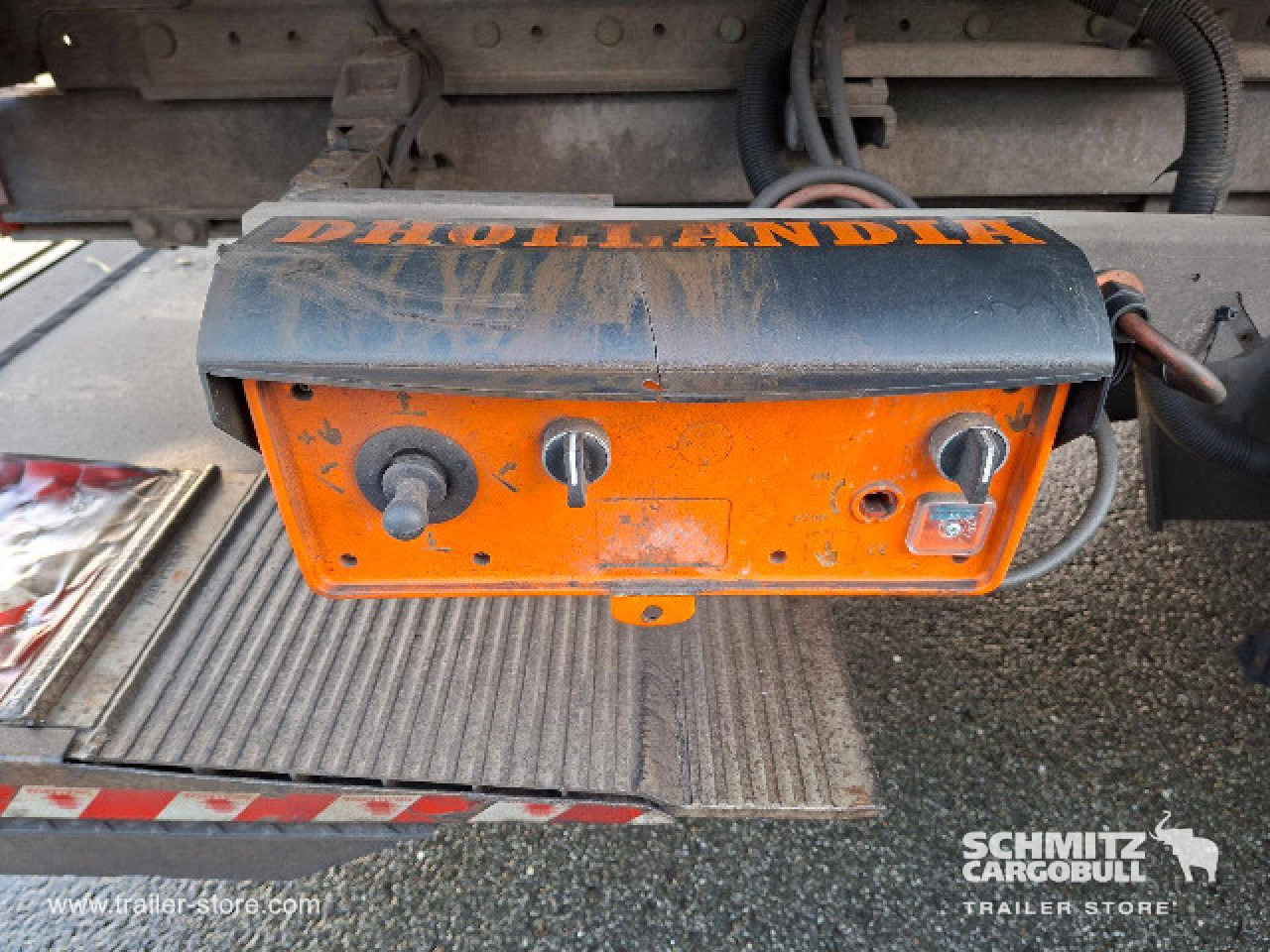 SCHMITZ Oplegger Schuifzeil Standard Taillift - Curtainsider semi-trailer: picture 2 SCHMITZ Oplegger Schuifzeil Standard Taillift - Curtainsider semi-trailer: picture 2