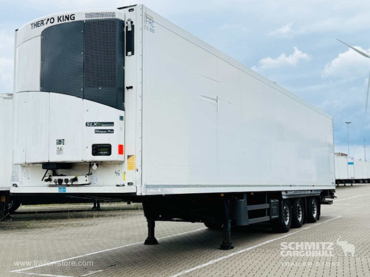 SCHMITZ Oplegger Vries Multitemp Taillift - Isothermal semi-trailer: picture 1 SCHMITZ Oplegger Vries Multitemp Taillift - Isothermal semi-trailer: picture 1