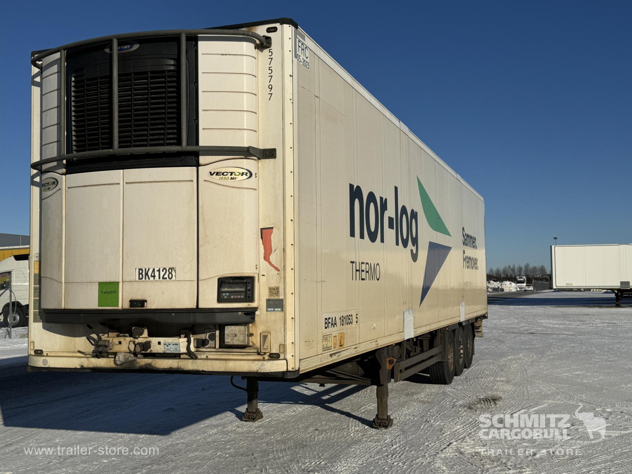 Isothermal semi-trailer SCHMITZ Reefer Multitemp: picture 1