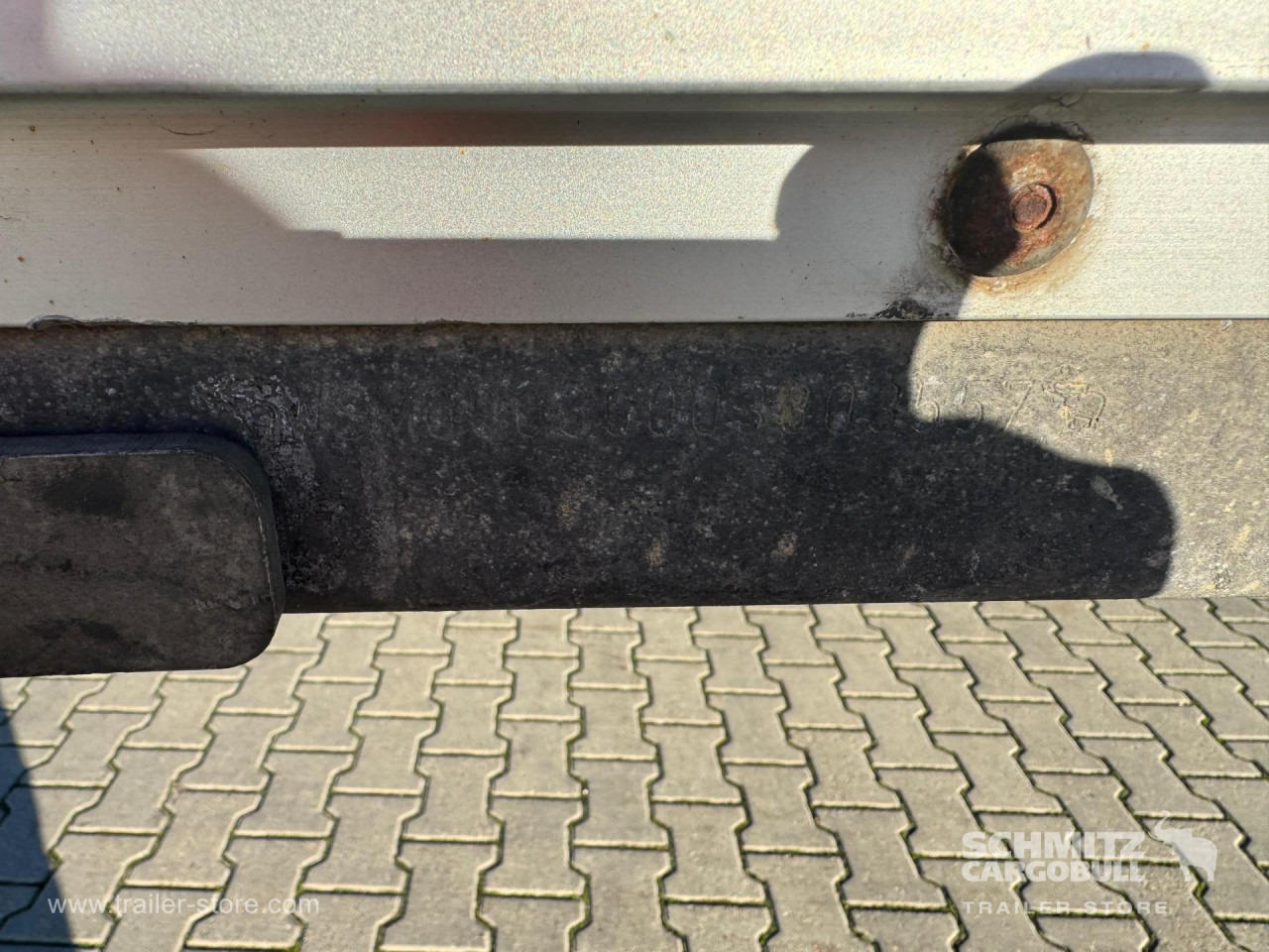 SCHMITZ Curtainsider Mega - Curtainsider semi-trailer: picture 3 SCHMITZ Curtainsider Mega - Curtainsider semi-trailer: picture 3