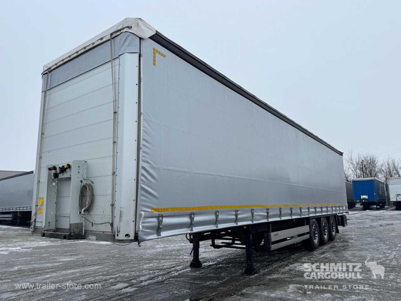 SCHMITZ Curtainsider Standard - Curtainsider semi-trailer: picture 4 SCHMITZ Curtainsider Standard - Curtainsider semi-trailer: picture 4