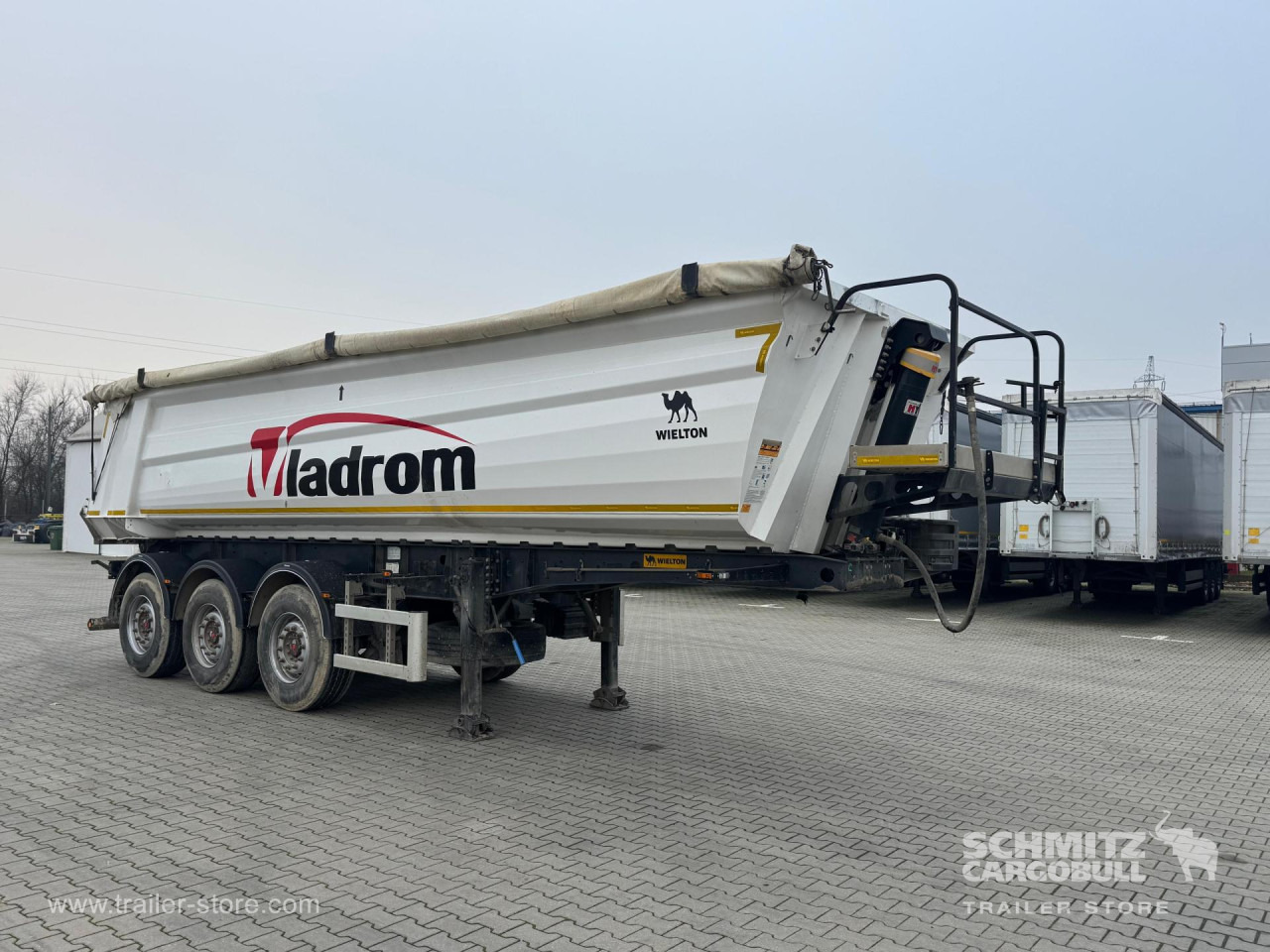 WIELTON Tipper Alu-square sided body 28m³ - Tipper semi-trailer: picture 1 WIELTON Tipper Alu-square sided body 28m³ - Tipper semi-trailer: picture 1