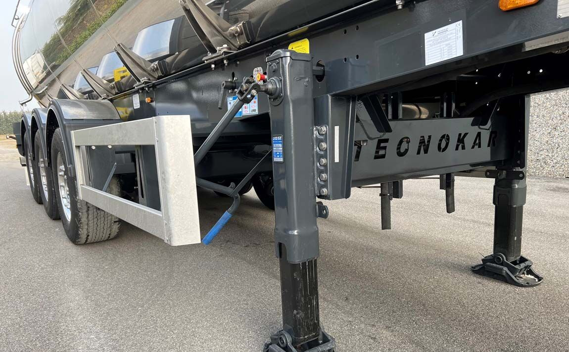 New Tank semi-trailer for transportation of food Bata CISTERNA MODELLO INOX STANDARD NUOVA: picture 8 New Tank semi-trailer for transportation of food Bata CISTERNA MODELLO INOX STANDARD NUOVA: picture 8