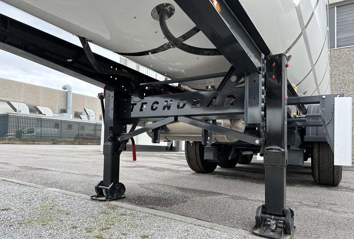 New Tank semi-trailer for transportation of food Bata CISTERNA SUPER LIGHT NUOVA: picture 12