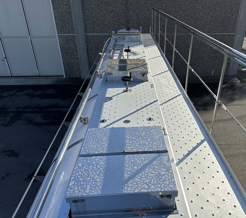 New Tank semi-trailer for transportation of food Bata CISTERNA SUPER LIGHT NUOVA: picture 6