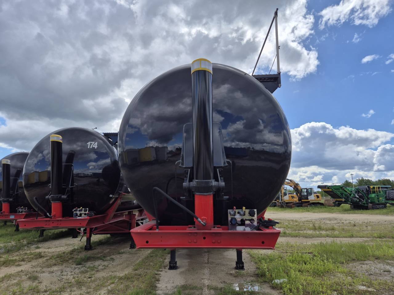 FELDBINDER KIP 66.3 Silo tank / 66 m3 / 2022 / 10 units - Silo semi-trailer: picture 2 FELDBINDER KIP 66.3 Silo tank / 66 m3 / 2022 / 10 units - Silo semi-trailer: picture 2
