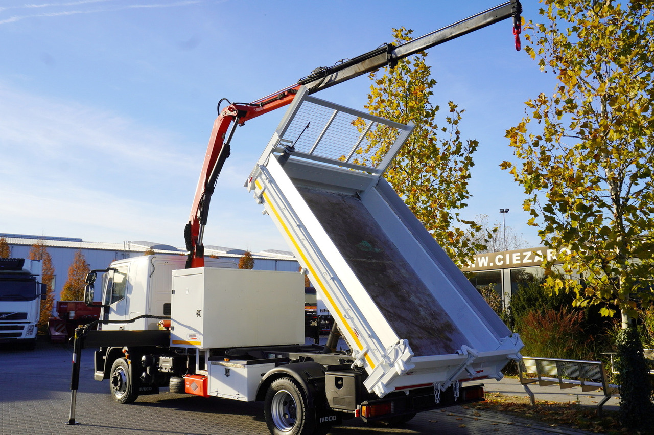 IVECO Eurocargo 120E18 Crane Palfinger / 3-way tipper / sleeper cab - Dropside/ Flatbed truck, Crane truck: picture 4 IVECO Eurocargo 120E18 Crane Palfinger / 3-way tipper / sleeper cab - Dropside/ Flatbed truck, Crane truck: picture 4