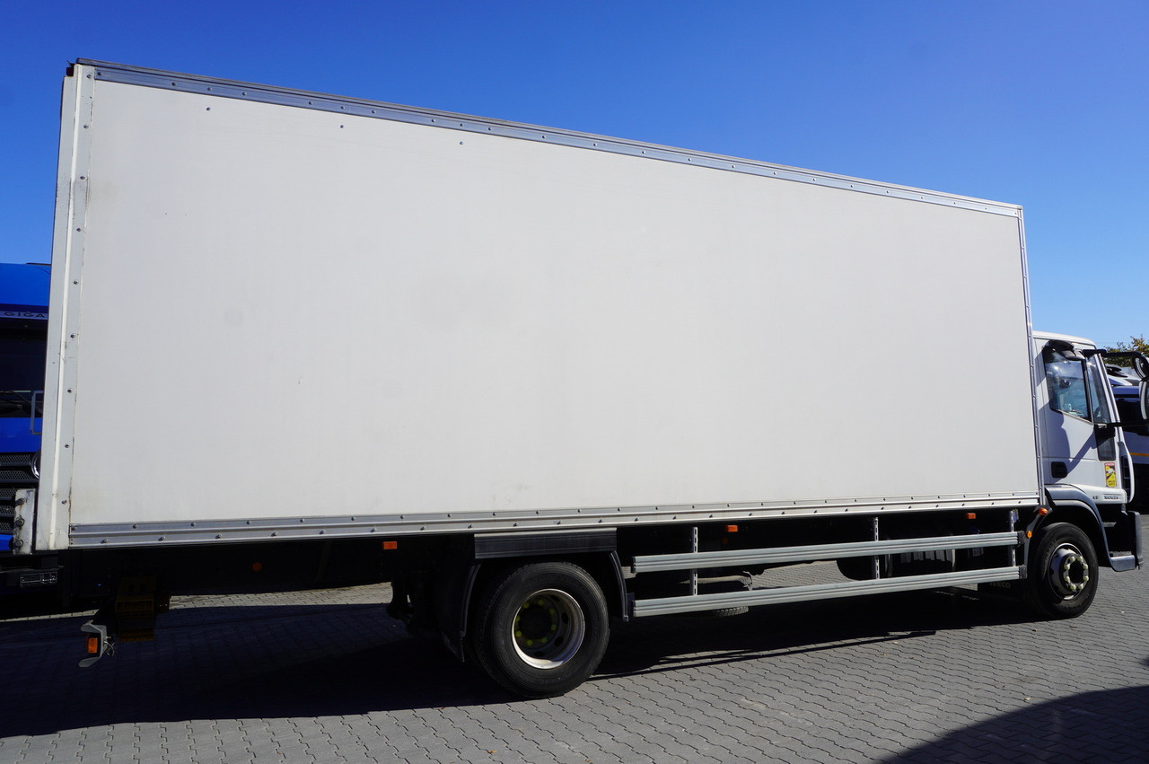 IVECO Eurocargo 160E21 / Only 11 thousand km!!! / Box 18 EPAL - Box truck: picture 3 IVECO Eurocargo 160E21 / Only 11 thousand km!!! / Box 18 EPAL - Box truck: picture 3