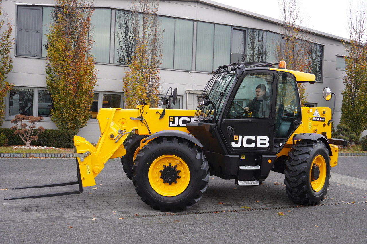 JCB 560-80 / 6 ton lifting capacity / power 146 HP - Wheel loader: picture 4 JCB 560-80 / 6 ton lifting capacity / power 146 HP - Wheel loader: picture 4