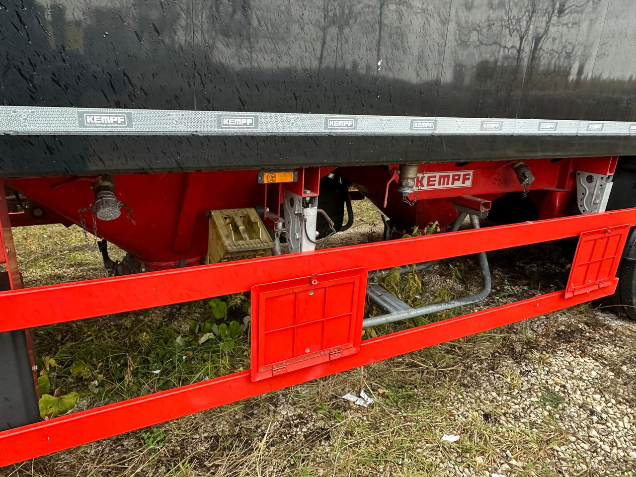Tipper semi-trailer KEMPF SKM AK unloader 4 chambers with lower chute / capacity 65 m3 / 12 pieces: picture 12