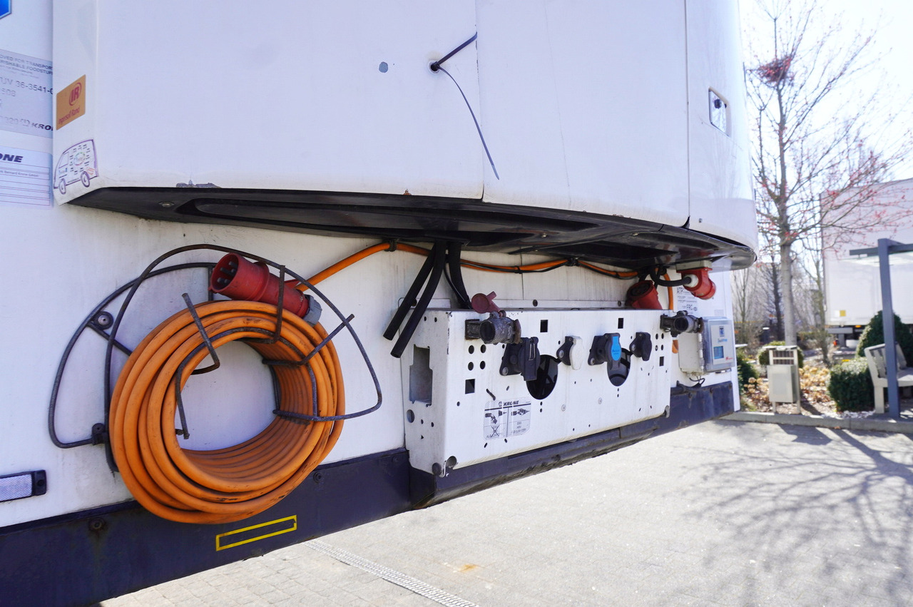 Refrigerator semi-trailer KRONE refrigerated semi-trailer / Thermoking SLXE 300 / 30 tons load capacity: picture 14