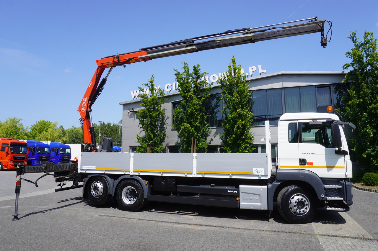 MAN TGS 26.360 Flatbed / Fassi F175 7.7 T / steered 3rd axle - Dropside/ Flatbed truck, Crane truck: picture 4 MAN TGS 26.360 Flatbed / Fassi F175 7.7 T / steered 3rd axle - Dropside/ Flatbed truck, Crane truck: picture 4