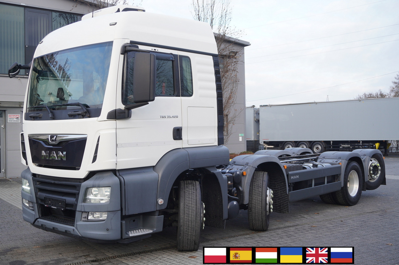 MAN TGS 35.420 8×2 / Chassis 6.4 m / 3 steered axles - Cab chassis truck, Crane truck: picture 1 MAN TGS 35.420 8×2 / Chassis 6.4 m / 3 steered axles - Cab chassis truck, Crane truck: picture 1