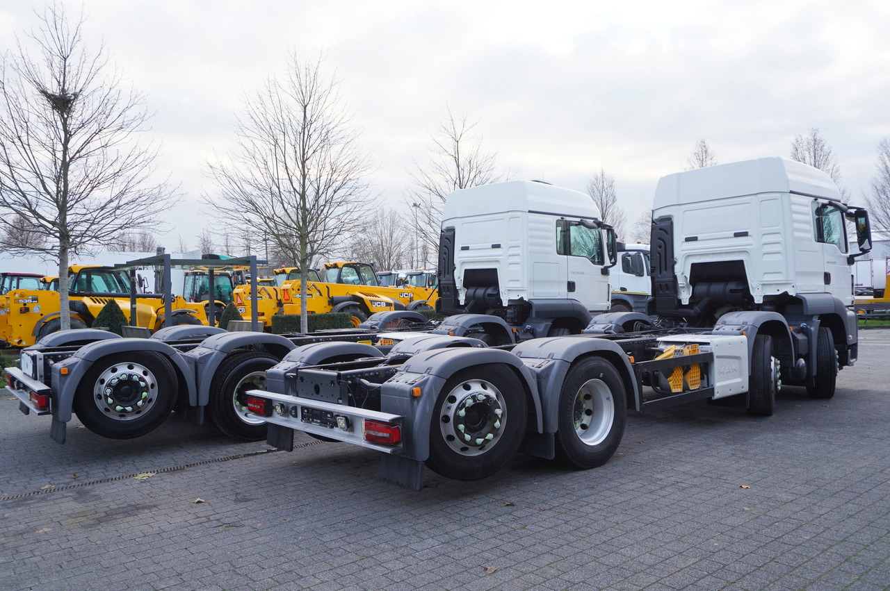MAN TGS 35.420 8×2 / Chassis 6.4 m / 3 steered axles - Cab chassis truck, Crane truck: picture 3 MAN TGS 35.420 8×2 / Chassis 6.4 m / 3 steered axles - Cab chassis truck, Crane truck: picture 3