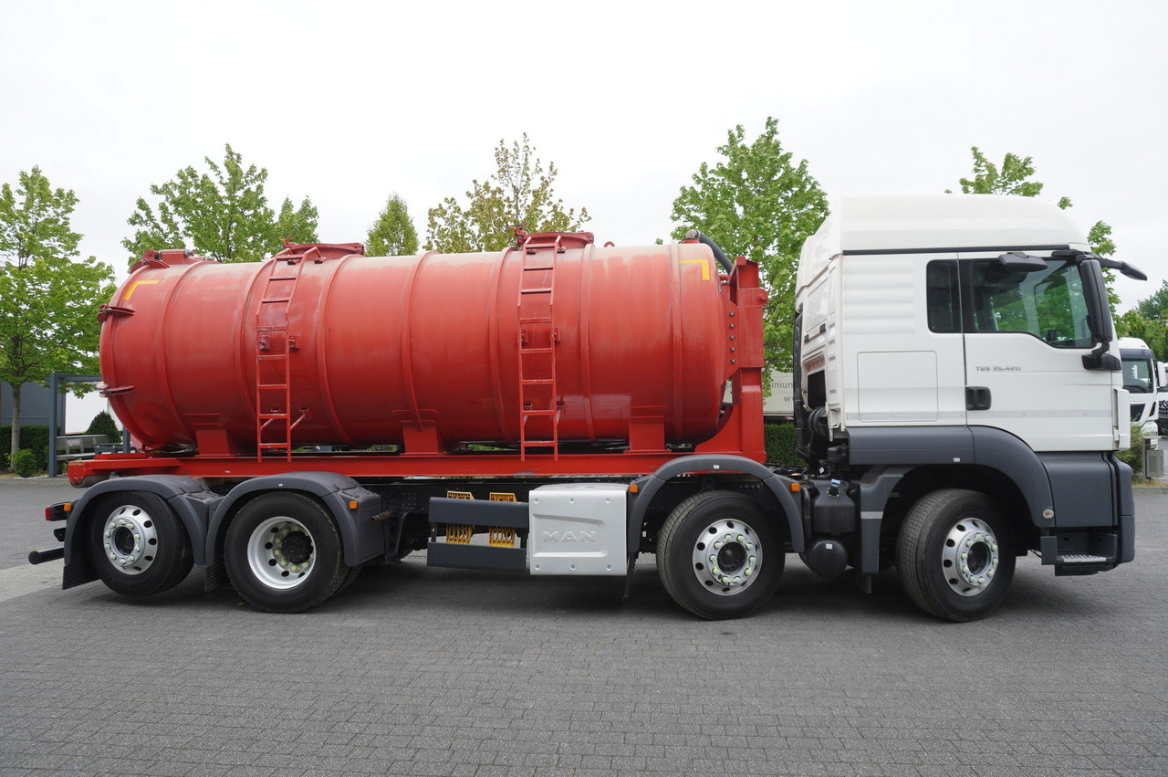 MAN TGS 35.420 8×2 / NEW septic barrel 13000 L / 3 steered axles - Slurry tanker: picture 5 MAN TGS 35.420 8×2 / NEW septic barrel 13000 L / 3 steered axles - Slurry tanker: picture 5