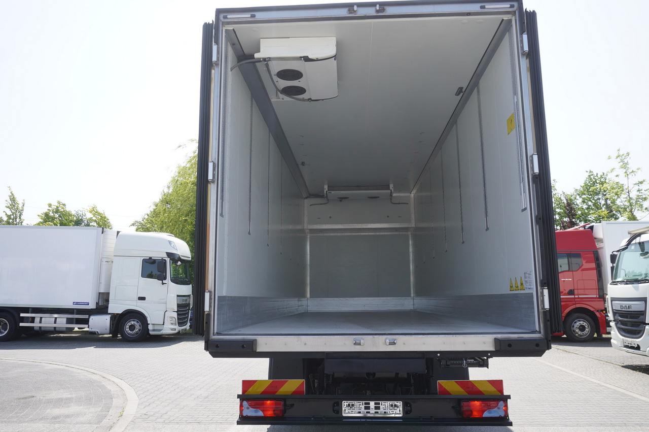 MAN TGX 26.470 / 2022 / Krone Refrigerator 40 EPAL Multitemp Dopplestock / Carrier Supra 950 MT - Refrigerator truck: picture 3 MAN TGX 26.470 / 2022 / Krone Refrigerator 40 EPAL Multitemp Dopplestock / Carrier Supra 950 MT - Refrigerator truck: picture 3