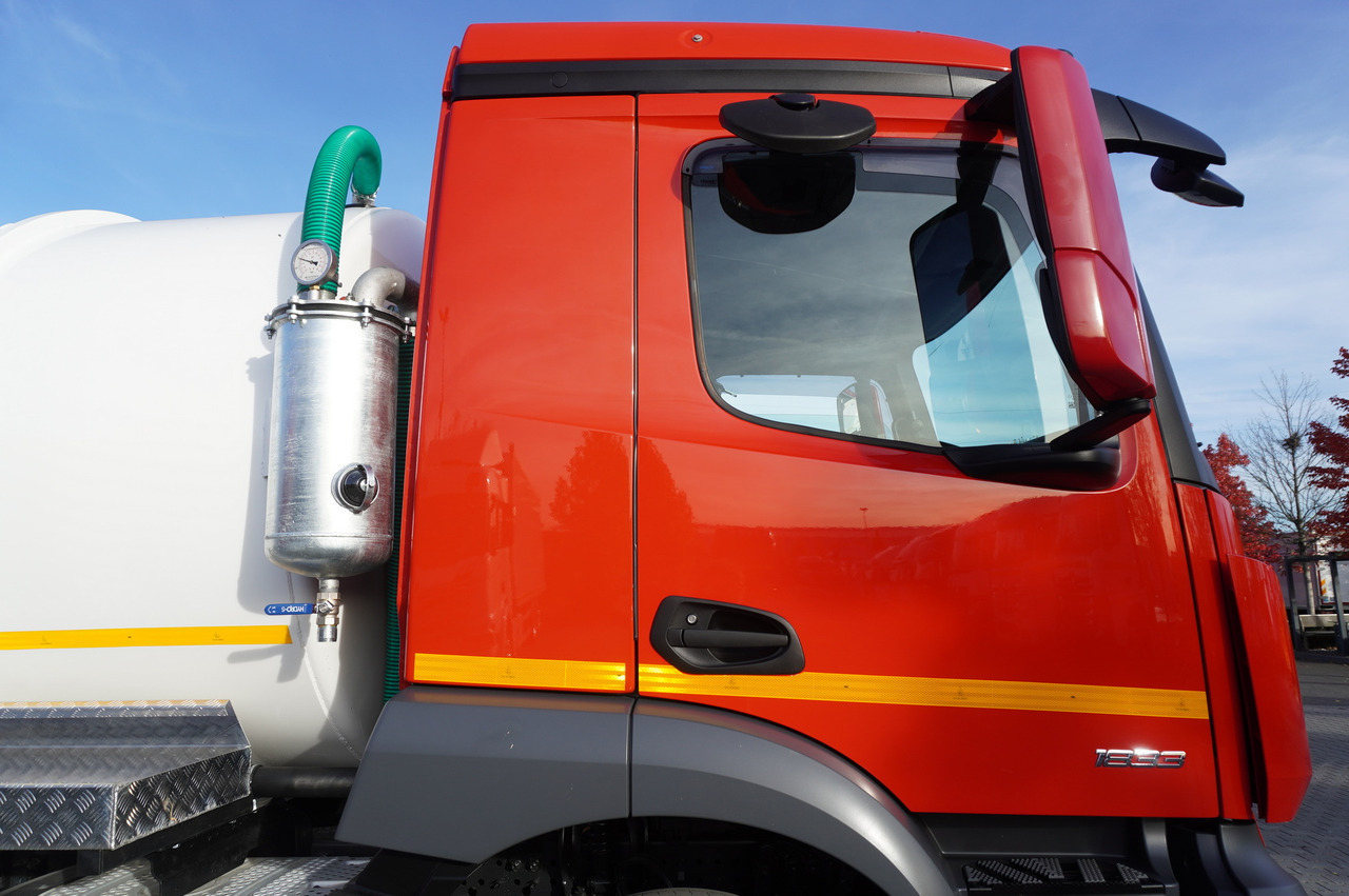 Tank truck MERCEDES-BENZ Actros 1833 / 260 tho. km / NEW septic tank 11000 l: picture 18 Tank truck MERCEDES-BENZ Actros 1833 / 260 tho. km / NEW septic tank 11000 l: picture 18