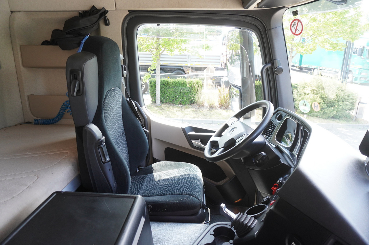 Leasing of MERCEDES-BENZ Actros 1840 / New 3-side tipper 10 EPAL / Diff. lock / Load cap 10 t MERCEDES-BENZ Actros 1840 / New 3-side tipper 10 EPAL / Diff. lock / Load cap 10 t: picture 27 Leasing of MERCEDES-BENZ Actros 1840 / New 3-side tipper 10 EPAL / Diff. lock / Load cap 10 t MERCEDES-BENZ Actros 1840 / New 3-side tipper 10 EPAL / Diff. lock / Load cap 10 t: picture 27