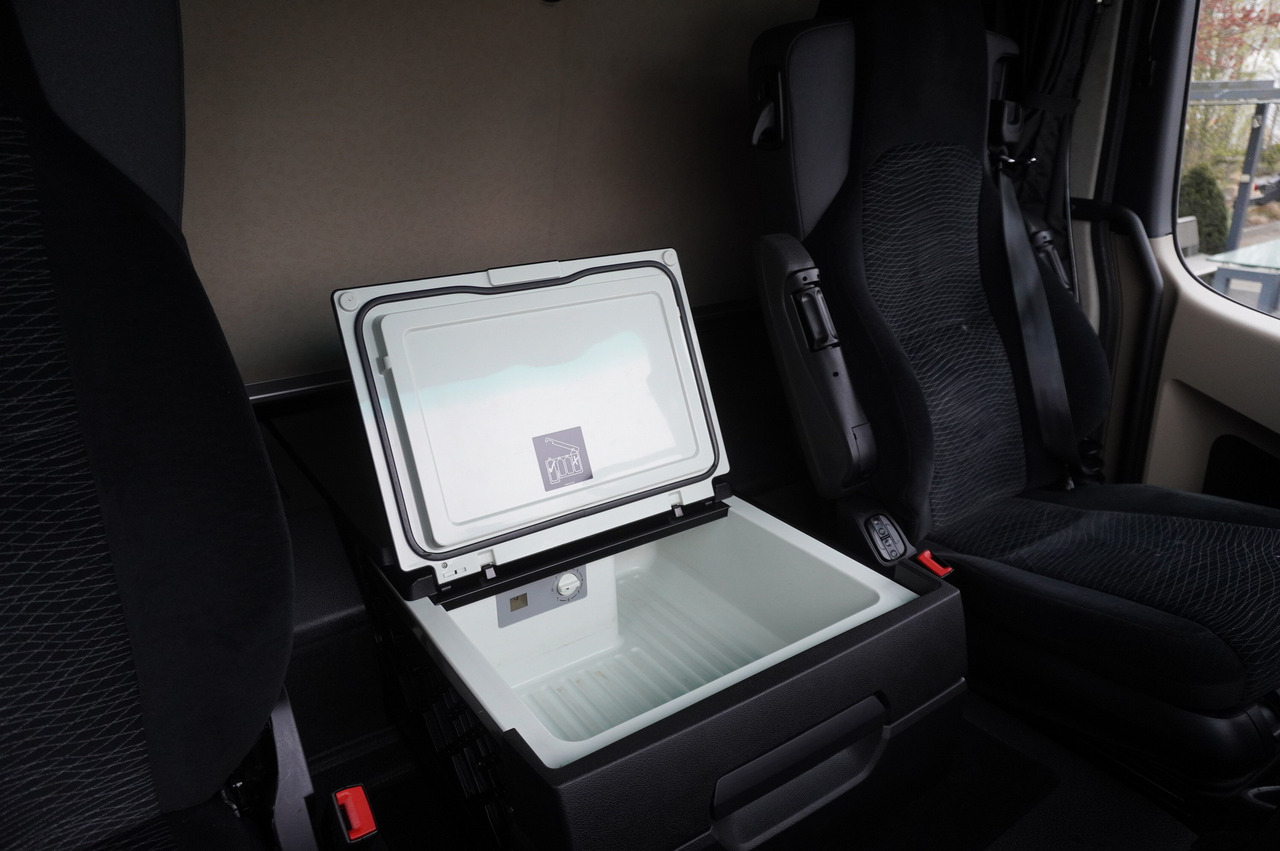 Leasing of MERCEDES-BENZ Actros 2545 6×2 MP5 / ADR / several units MERCEDES-BENZ Actros 2545 6×2 MP5 / ADR / several units: picture 25 Leasing of MERCEDES-BENZ Actros 2545 6×2 MP5 / ADR / several units MERCEDES-BENZ Actros 2545 6×2 MP5 / ADR / several units: picture 25