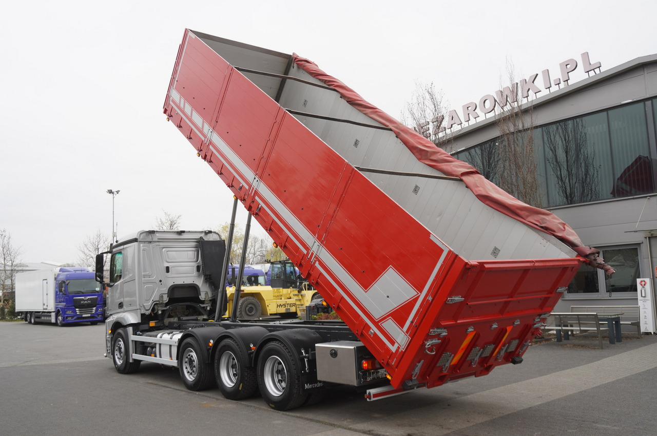 MERCEDES-BENZ Actros 3563 8x4 / Tipper for grain 20 t load capacity - Dropside/ Flatbed truck: picture 5 MERCEDES-BENZ Actros 3563 8x4 / Tipper for grain 20 t load capacity - Dropside/ Flatbed truck: picture 5