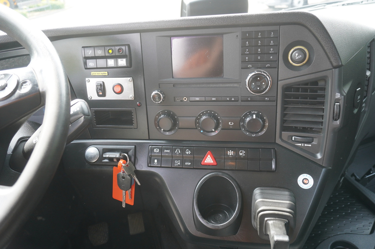 Crane truck, Crane truck MERCEDES-BENZ Arocs 1833 / 87,000 km!!! / Hds HIAB X-DUO 128 B-2 / three-sided tipper: picture 27