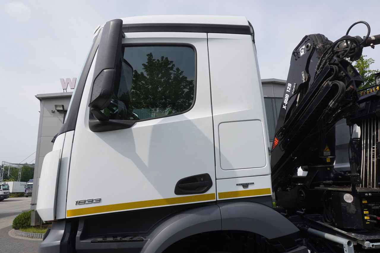 Crane truck, Crane truck MERCEDES-BENZ Arocs 1833 / 87,000 km!!! / Hds HIAB X-DUO 128 B-2 / three-sided tipper: picture 24