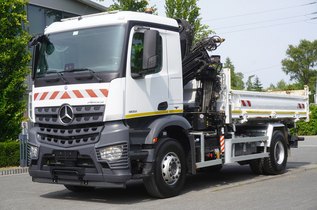 MERCEDES-BENZ Arocs 1833 / 87,000 km!!! / Hds HIAB X-DUO 128 B-2 / three-sided tipper - Dropside/ Flatbed truck, Crane truck: picture 3 MERCEDES-BENZ Arocs 1833 / 87,000 km!!! / Hds HIAB X-DUO 128 B-2 / three-sided tipper - Dropside/ Flatbed truck, Crane truck: picture 3