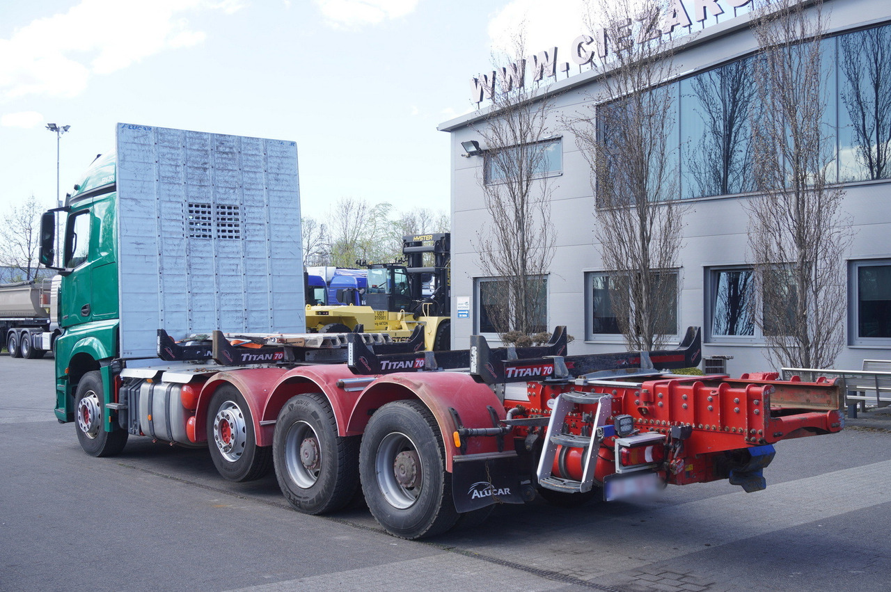 Mercedes-Benz Actros 3563 8 × 4 / 630 HP / steered axle / Logging superstructure - Cab chassis truck: picture 5 Mercedes-Benz Actros 3563 8 × 4 / 630 HP / steered axle / Logging superstructure - Cab chassis truck: picture 5