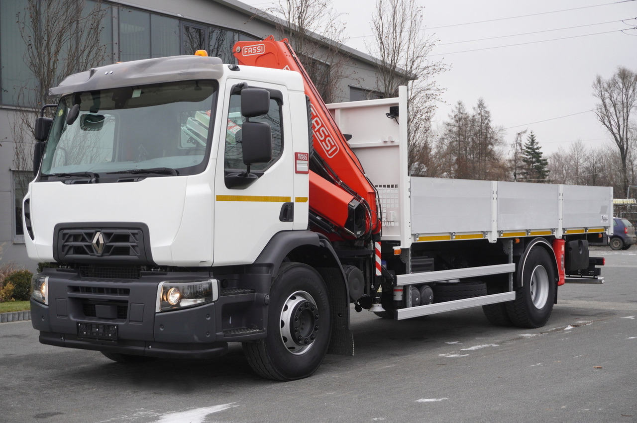 RENAULT C280 DTI 8 / FASSI crane 5.6 T / 560 MTH / Remote control / Rotator / Flatbed 15 EPAL - Crane truck: picture 4 RENAULT C280 DTI 8 / FASSI crane 5.6 T / 560 MTH / Remote control / Rotator / Flatbed 15 EPAL - Crane truck: picture 4