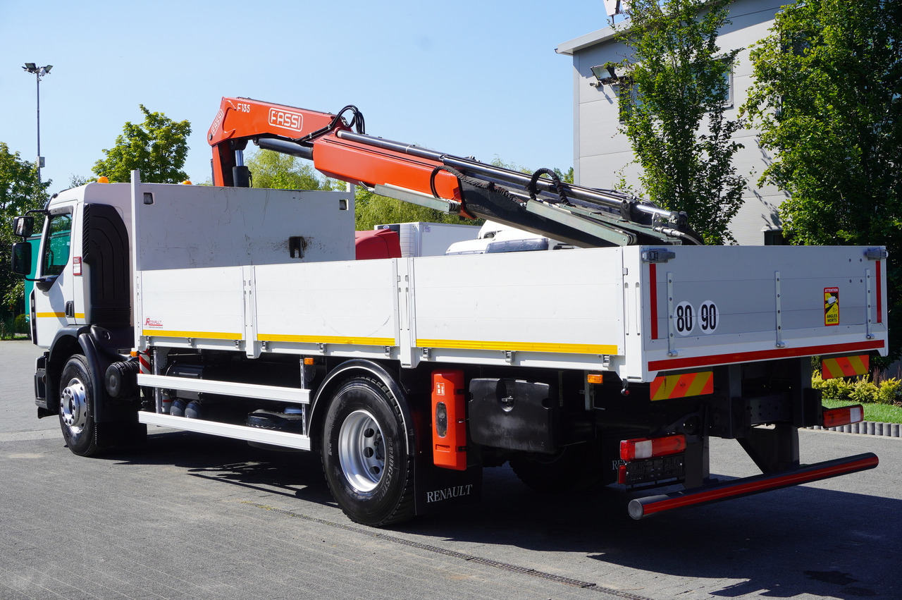 RENAULT C280 DTI 8 / FASSI crane 5.6 T / range 8 m / Flatbed 15 EPAL - Dropside/ Flatbed truck, Crane truck: picture 3 RENAULT C280 DTI 8 / FASSI crane 5.6 T / range 8 m / Flatbed 15 EPAL - Dropside/ Flatbed truck, Crane truck: picture 3
