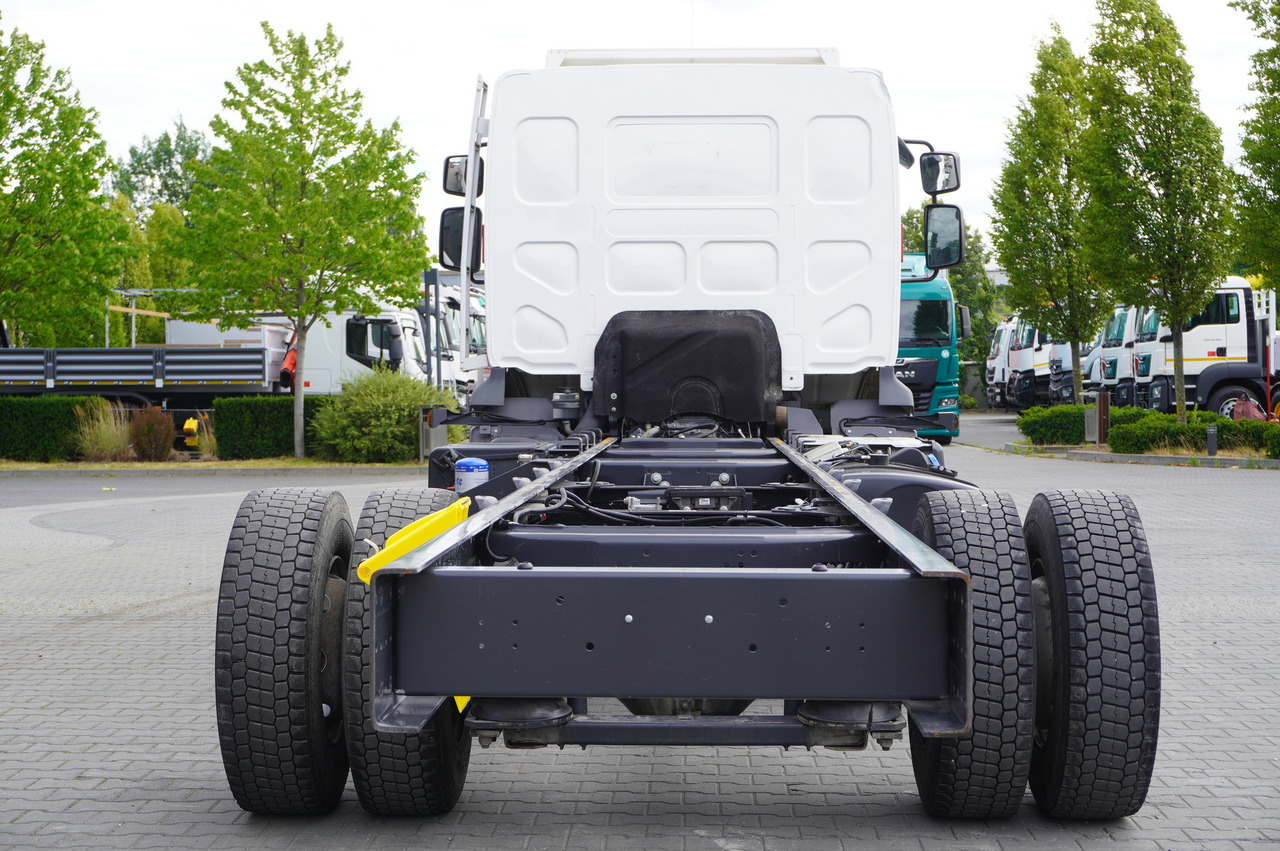 RENAULT D16 / Chassis 7.1 m / Differential lock - Cab chassis truck: picture 4 RENAULT D16 / Chassis 7.1 m / Differential lock - Cab chassis truck: picture 4