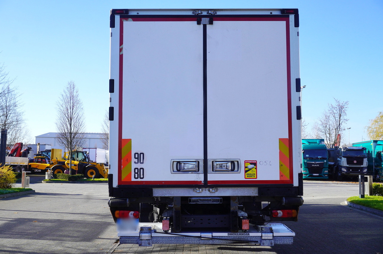 RENAULT D19 Wide 4x2 E6 / Lamberet 22 EPAL refrigerator / Multitemperature / Carrier Supra 1250 MT - Refrigerator truck: picture 2 RENAULT D19 Wide 4x2 E6 / Lamberet 22 EPAL refrigerator / Multitemperature / Carrier Supra 1250 MT - Refrigerator truck: picture 2