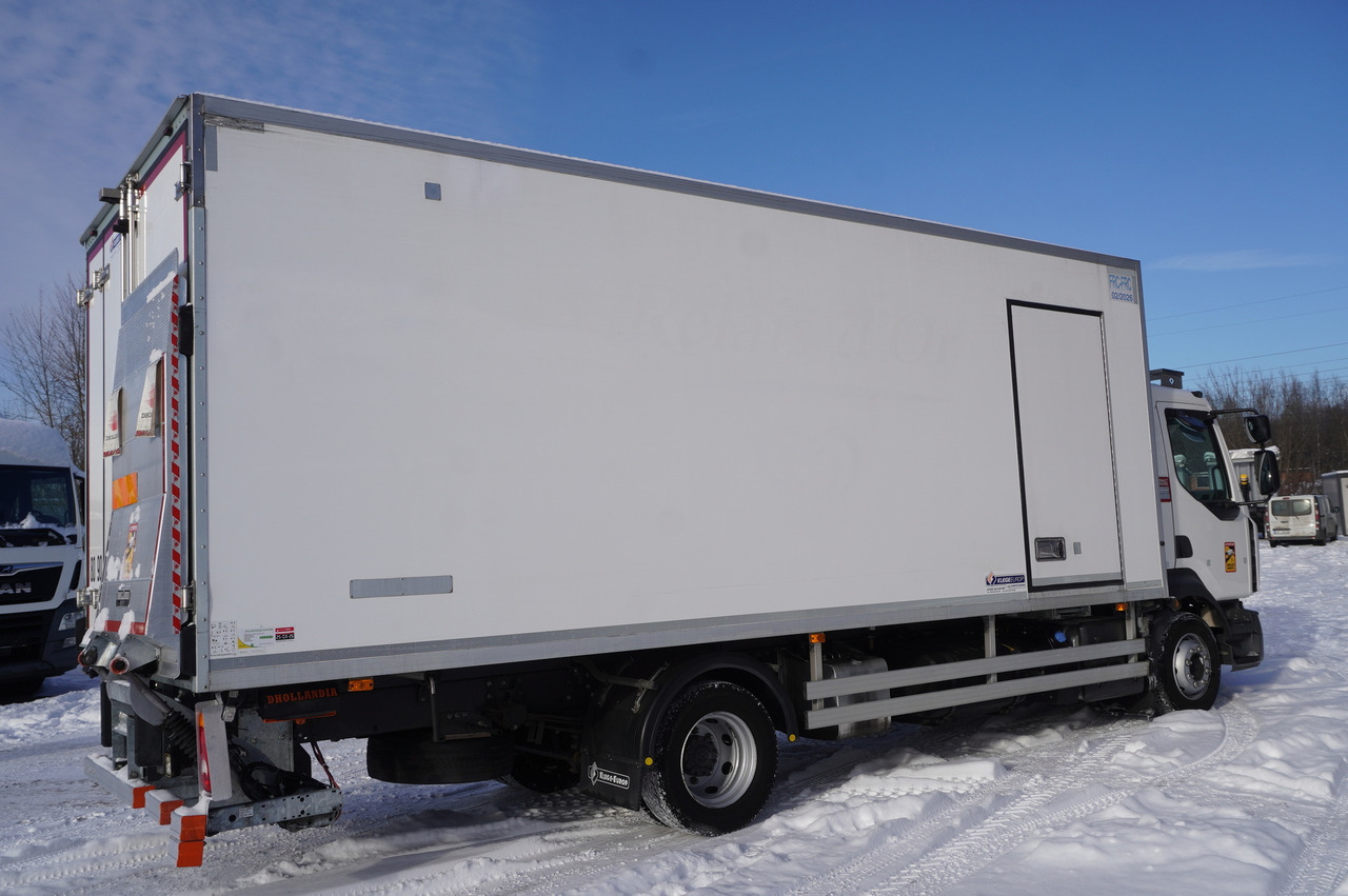 RENAULT D210 12T / Bitemperature Refrigerator / 3 units / 90,000 km!!! - Refrigerator truck: picture 3 RENAULT D210 12T / Bitemperature Refrigerator / 3 units / 90,000 km!!! - Refrigerator truck: picture 3
