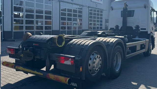 SCANIA P410 B6X2*4NA HIAB Multilift 21t / 150 tho.km hooklift - Hook lift truck: picture 5 SCANIA P410 B6X2*4NA HIAB Multilift 21t / 150 tho.km hooklift - Hook lift truck: picture 5