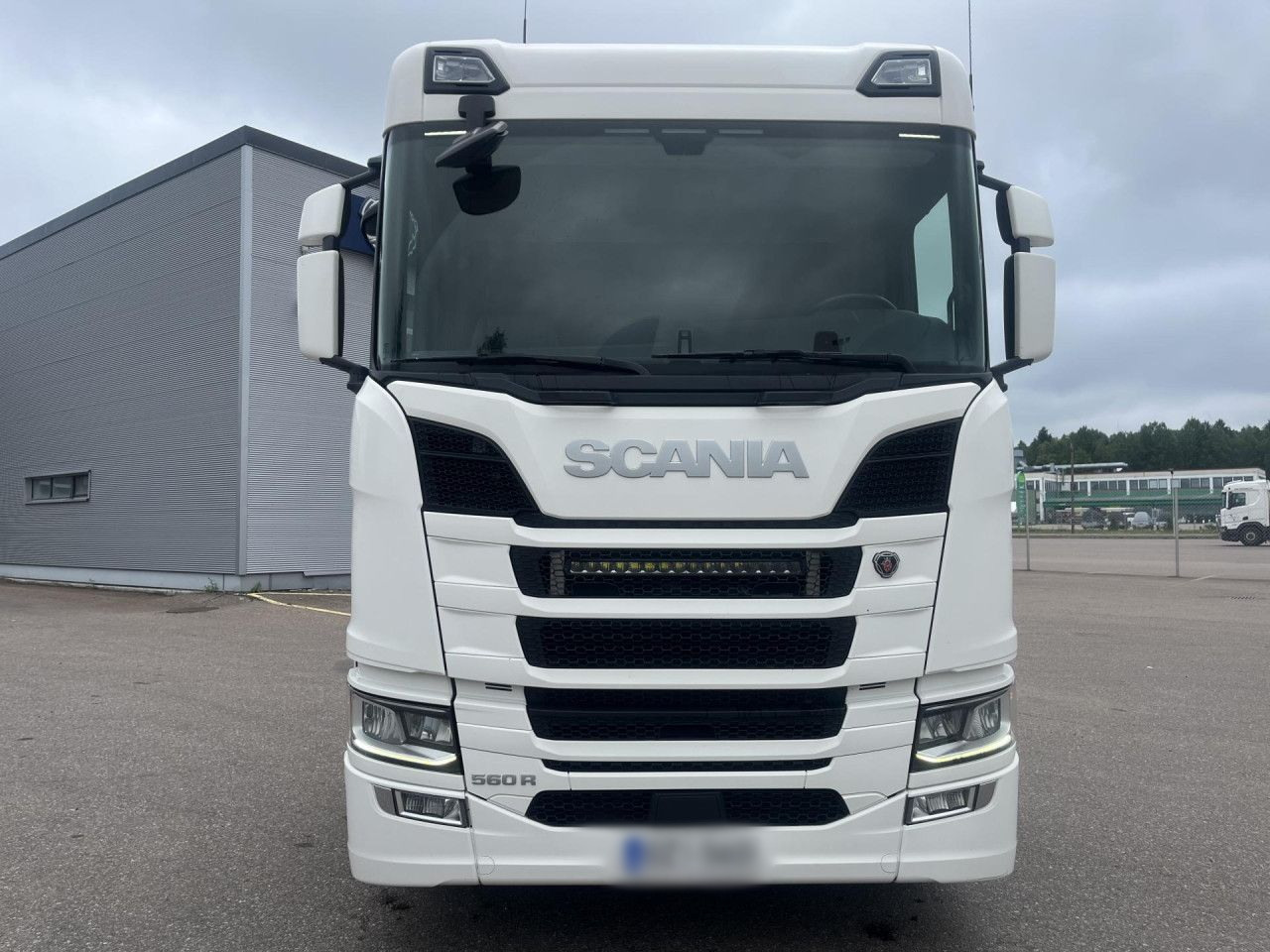 SCANIA R560 B8x4*4 / Chassis / sleeper cab / Power take-off - Crane truck: picture 4 SCANIA R560 B8x4*4 / Chassis / sleeper cab / Power take-off - Crane truck: picture 4