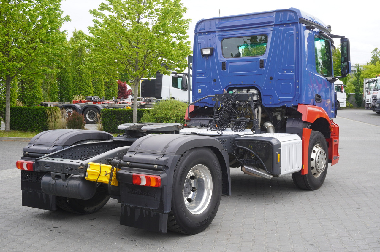 Mercedes-Benz Actros 1845 4x2 / Jost 5th wheel / 11.1 t load capacity - Tractor unit: picture 3 Mercedes-Benz Actros 1845 4x2 / Jost 5th wheel / 11.1 t load capacity - Tractor unit: picture 3