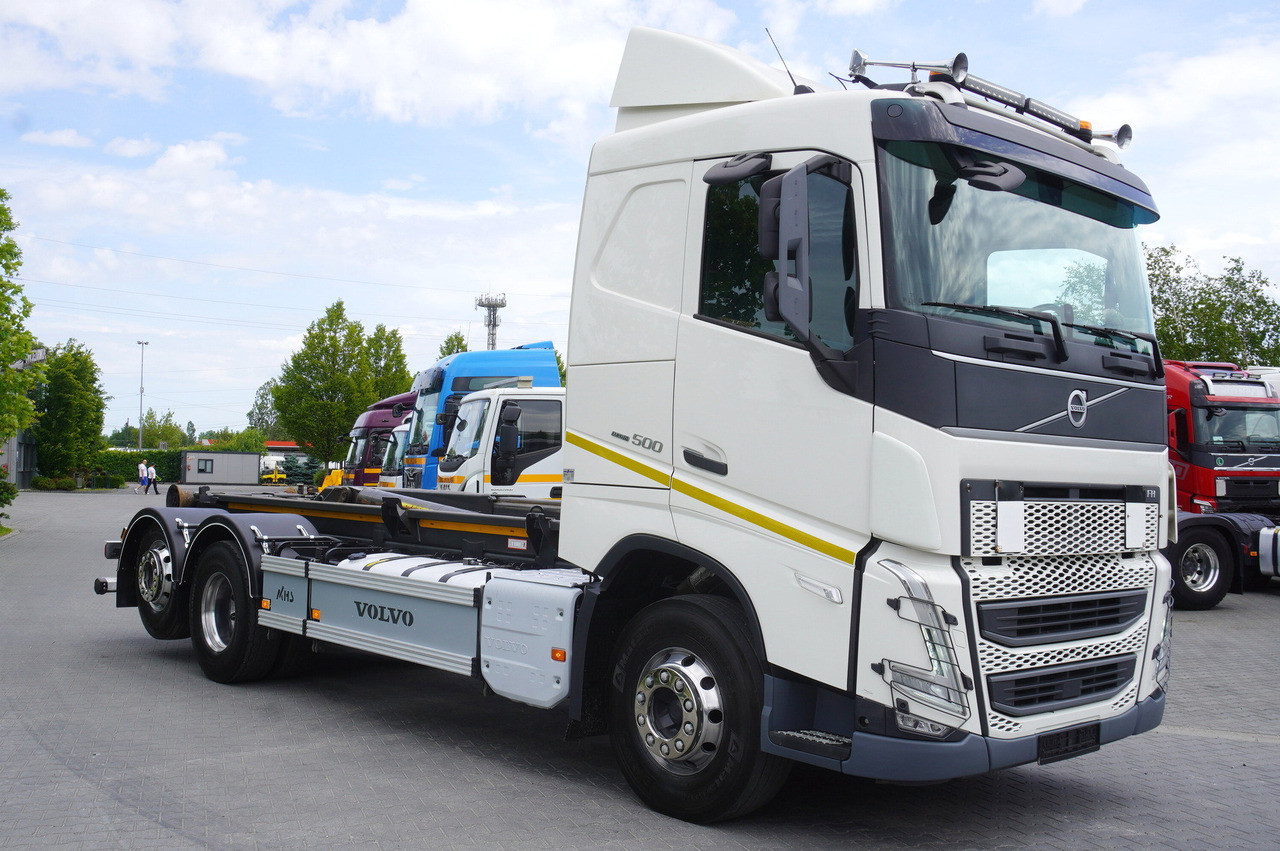 VOLVO FH 500 / VDL hooklift 21 tons / 2022 / steering 3d axle / 2 units - Hook lift truck: picture 2 VOLVO FH 500 / VDL hooklift 21 tons / 2022 / steering 3d axle / 2 units - Hook lift truck: picture 2
