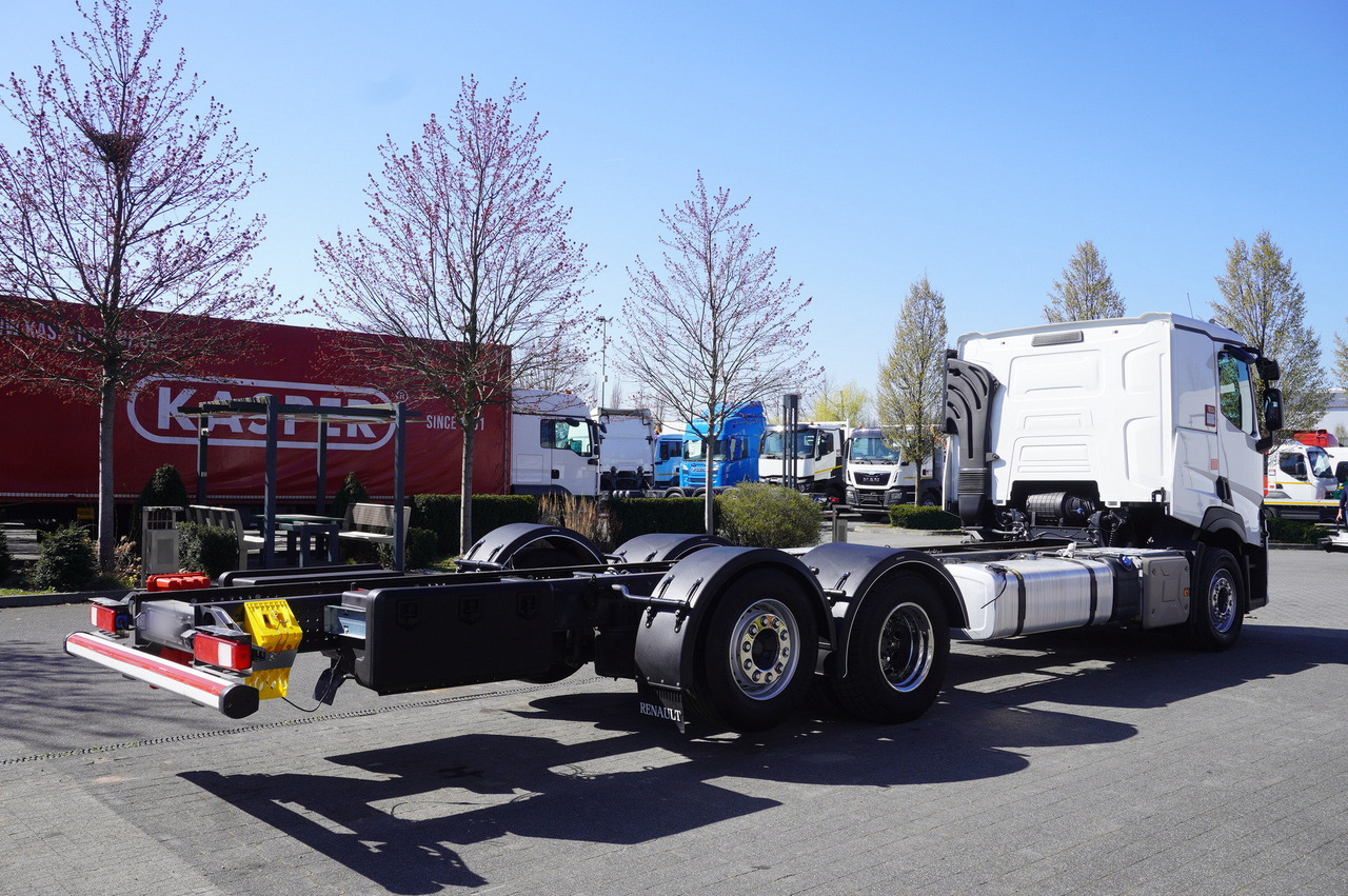 Volvo Renault T520 DTI 13 6x2 / Chassis 8.3 m / 2022 / steered axle - Cab chassis truck: picture 4 Volvo Renault T520 DTI 13 6x2 / Chassis 8.3 m / 2022 / steered axle - Cab chassis truck: picture 4