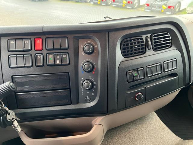 DAF XB 290 FA 16 to. Curtainsider LBW 1.5 Tonnen AHK - Curtainsider truck: picture 5 DAF XB 290 FA 16 to. Curtainsider LBW 1.5 Tonnen AHK - Curtainsider truck: picture 5