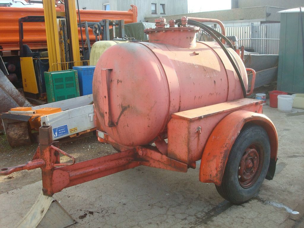 Tank - Tank trailer: picture 1 Tank - Tank trailer: picture 1
