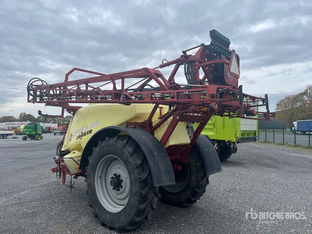 2012 Hardi Navigator 4000 Pull-Type Sprayer - Trailed sprayer: picture 2 2012 Hardi Navigator 4000 Pull-Type Sprayer - Trailed sprayer: picture 2