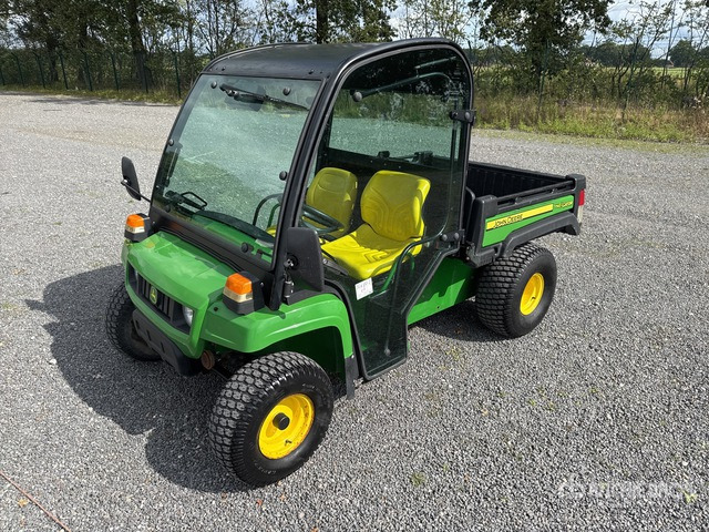2014 John Deere Gator 4x2 Electric Utility Vehicle - Side-by-side/ ATV: picture 2 2014 John Deere Gator 4x2 Electric Utility Vehicle - Side-by-side/ ATV: picture 2