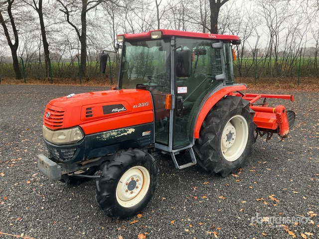 Kubota KL330 4WD Tractor - Farm tractor: picture 1 Kubota KL330 4WD Tractor - Farm tractor: picture 1