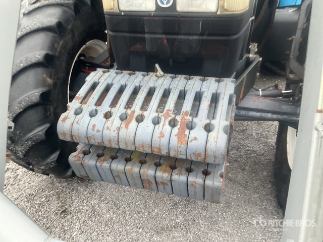 New Holland 8360DT 4WD Tractor - Farm tractor: picture 5 New Holland 8360DT 4WD Tractor - Farm tractor: picture 5