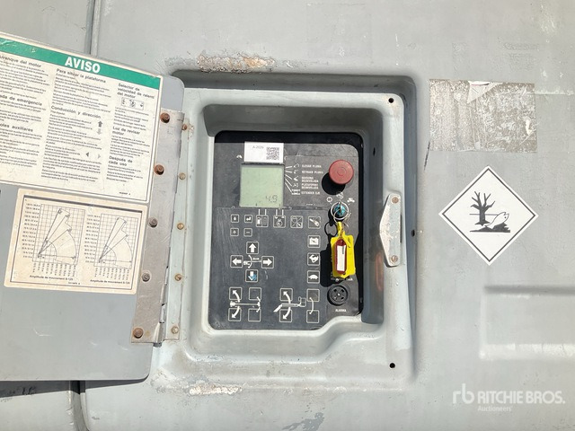 2000 Genie S125 4WD Diesel Telescopic Boom Lift - Telescopic boom: picture 5 2000 Genie S125 4WD Diesel Telescopic Boom Lift - Telescopic boom: picture 5